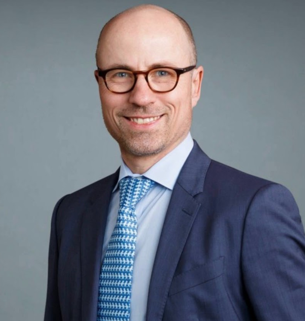 Dr. Raoul Tibes